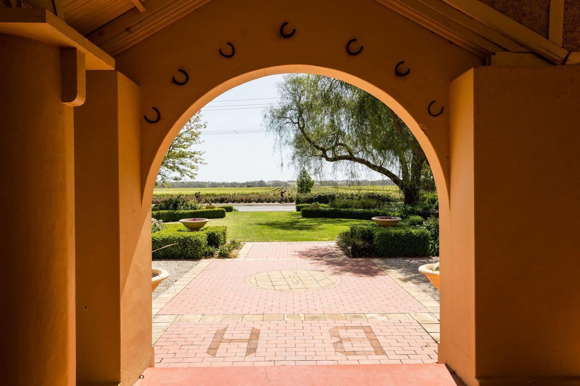 Barossa House Bed & Breakfast Тананда Екстериор снимка